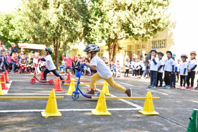 Спортен празник в детска градина „Здравец”